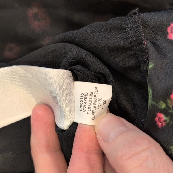 EUC Banana Republic Wrap Blouse With Side Tie Floral Black Pink Size XL - Picture 9 of 9